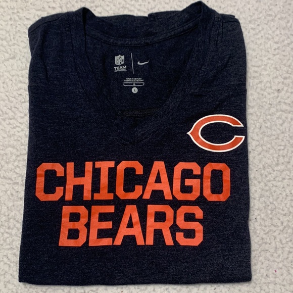 Nike NFL Team Apparel Chicago Bears Ladies Tee, EUC, Size Large - Picture 9 of 9